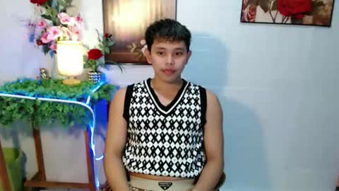 Max online show from May 19, 4:08 am