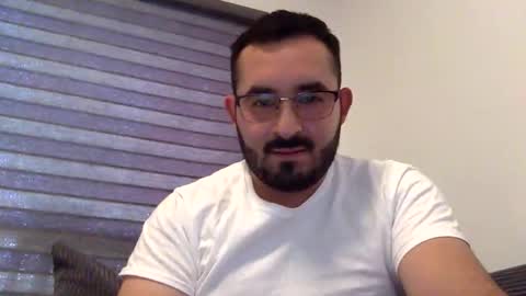 seficha18 online show from May 23, 11:43 pm