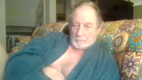 Snapshot of selkie2s chatting on March 12, 11:20 am selkie2s online show from March 12, 11:20 am