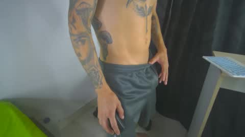 Snapshot of sem_alas chatting on March 2, 8:16 am sem_alas online show from March 2, 8:16 am