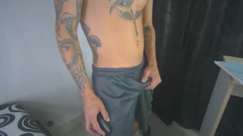 Snapshot of sem_alas chatting on February 20, 2:51 am sem_alas online show from February 20, 2:51 am