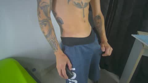 Snapshot of sem_alas chatting on February 28, 10:39 pm sem_alas online show from February 28, 10:39 pm