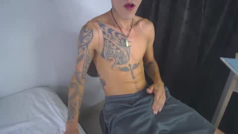 Snapshot of sem_alas chatting on December 23, 11:28 pm sem_alas online show from December 23, 11:28 pm