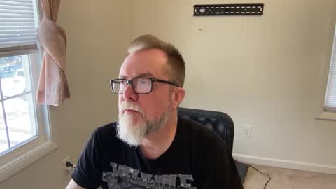 Daddy Dave online show from December 7, 4:25 pm