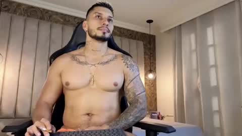 Snapshot of seth_vega_ chatting on February 7, 8:53 pm HEY IM SETH online show from February 7, 8:53 pm