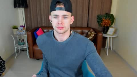 Snapshot of sevans14 chatting on February 23, 2:00 pm SevanS14 online show from February 23, 2:00 pm