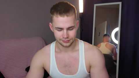 Snapshot of sevans14 chatting on October 15, 8:27 pm SevanS14 online show from October 15, 8:27 pm