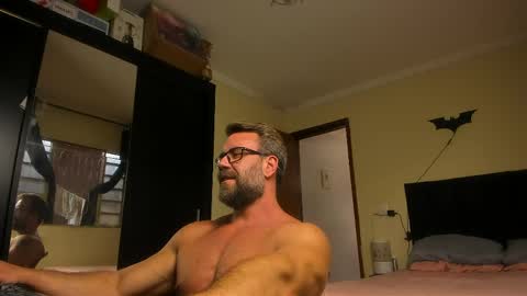 chris online show from March 31, 5:25 pm