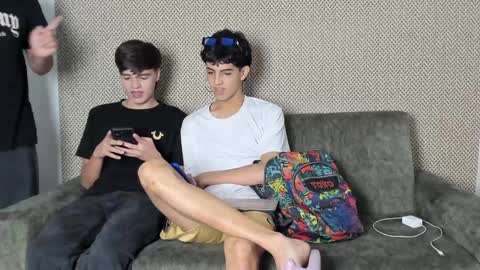 Snapshot of sexys_boys18 chatting on February 7, 6:34 pm MATIAS-18 THIAHO -18 MAX-19 NICOKALY-19 CAIN-19 MOD ESTEBAN online show from February 7, 6:34 pm