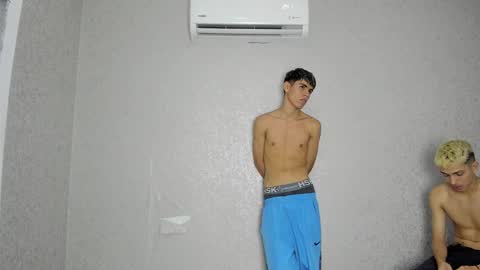 Snapshot of sexys_boys18 chatting on December 7, 3:30 pm MATIAS-18 THIAHO -18 MAX-19 NICOKALY-19 CAIN-19 MOD ESTEBAN online show from December 7, 3:30 pm