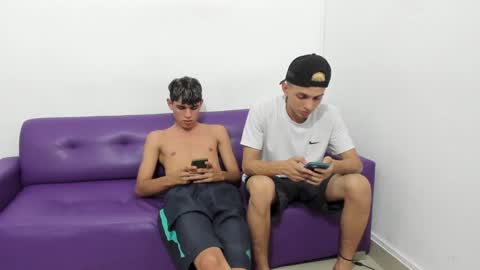 Snapshot of sexys_boys18 chatting on December 6, 4:03 am MATIAS-18 THIAHO -18 MAX-19 NICOKALY-19 CAIN-19 MOD ESTEBAN online show from December 6, 4:03 am