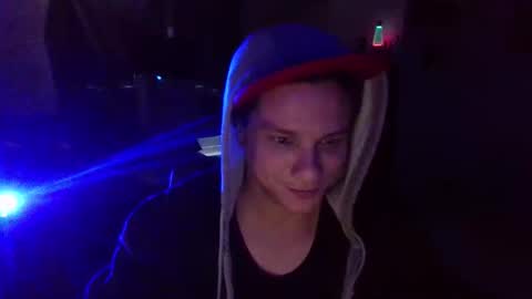 shades455 online show from April 29, 9:54 pm