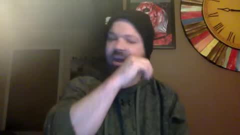 Snapshot of shadyyyyyy7 chatting on March 4, 3:00 am Shady online show from March 4, 3:00 am