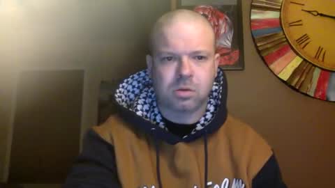 Snapshot of shadyyyyyy7 chatting on February 8, 3:19 am Shady online show from February 8, 3:19 am