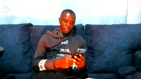 Snapshot of shikwekwe chatting on October 30, 11:39 pm Collorewamadeals online show from October 30, 11:39 pm