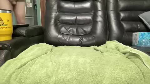 shortthickcock57 online show from April 27, 3:30 pm