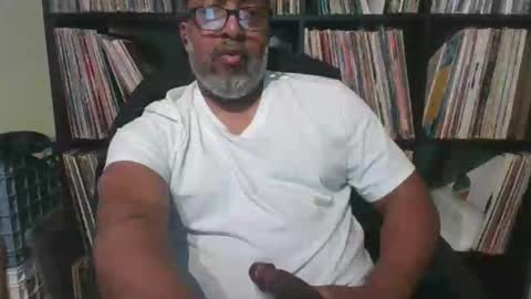 SHY333 online show from April 14, 2:05 pm