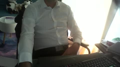 shyfrenchcock online show from June 8, 7:42 am