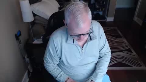 silverfox online show from April 12, 11:38 pm