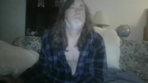 Snapshot of silverfunfox chatting on January 2, 6:07 am silverfunfox online show from January 2, 6:07 am