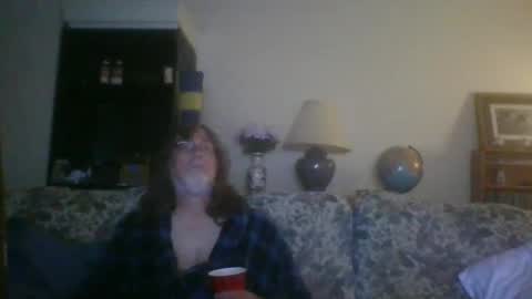 Snapshot of silverfunfox chatting on September 29, 3:27 am silverfunfox online show from September 29, 3:27 am