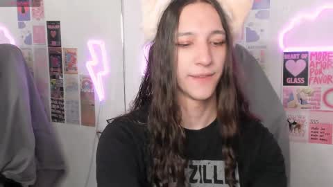 silvermuse online show from April 1, 10:40 pm