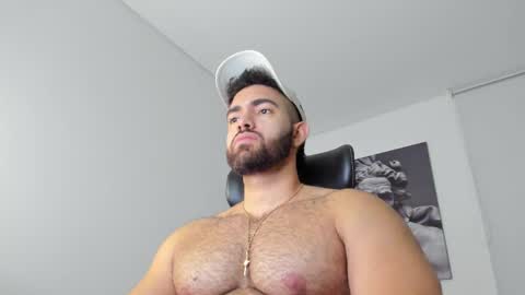 simon_leon01 online show from March 18, 11:19 pm