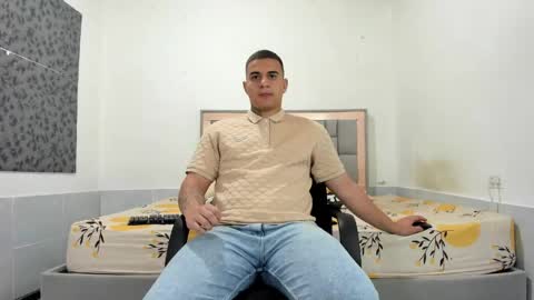 SIMON KELER online show from April 22, 3:24 am