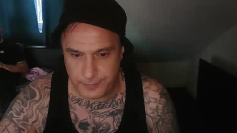 sinalco1975 online show from November 17, 7:11 am