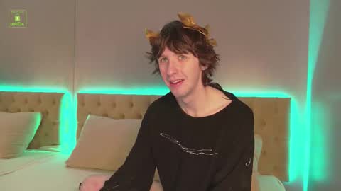 WARREN online show from November 2, 10:30 am