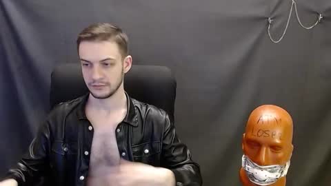 Snapshot of sir_damien chatting on February 8, 8:21 pm Sir Damien online show from February 8, 8:21 pm