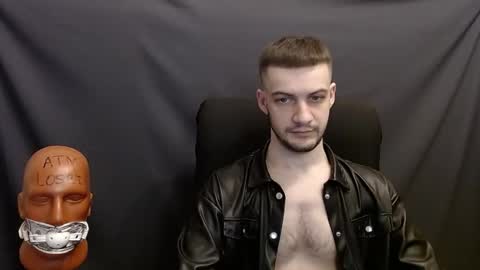 Snapshot of sir_damien chatting on December 25, 8:39 pm Sir Damien online show from December 25, 8:39 pm