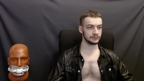 Snapshot of sir_damien chatting on December 14, 8:40 pm Sir Damien online show from December 14, 8:40 pm