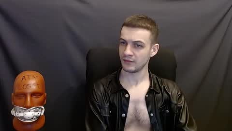 Snapshot of sir_damien chatting on December 18, 8:47 pm Sir Damien online show from December 18, 8:47 pm