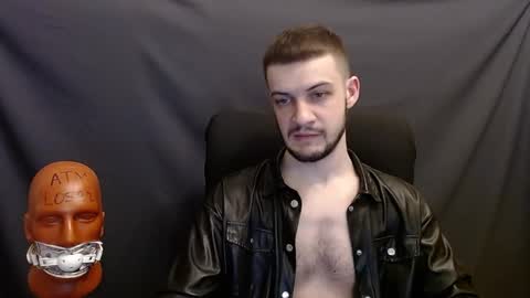 Snapshot of sir_damien chatting on January 2, 2:22 am Sir Damien online show from January 2, 2:22 am
