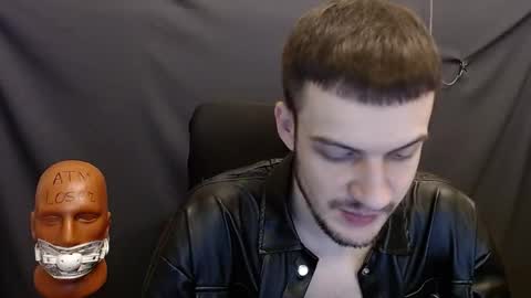 Snapshot of sir_damien chatting on January 17, 8:48 pm Sir Damien online show from January 17, 8:48 pm