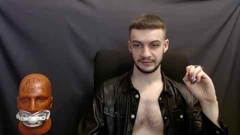 Snapshot of sir_damien chatting on December 29, 8:48 pm Sir Damien online show from December 29, 8:48 pm