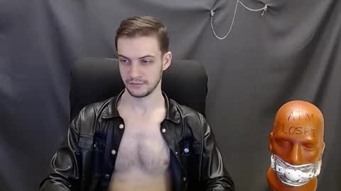 Snapshot of sir_damien chatting on March 1, 9:26 pm Sir Damien online show from March 1, 9:26 pm