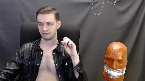 Snapshot of sir_damien chatting on February 25, 2:47 am Sir Damien online show from February 25, 2:47 am