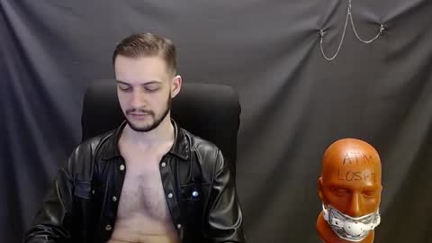 Snapshot of sir_damien chatting on January 28, 8:58 pm Sir Damien online show from January 28, 8:58 pm