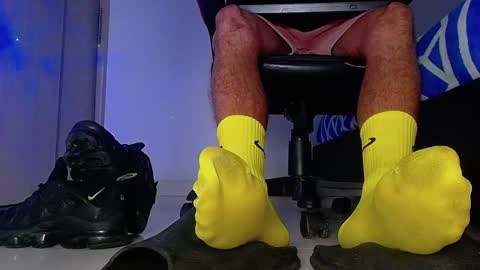 only foot                         worshipers here online show from February 25, 3:07 am