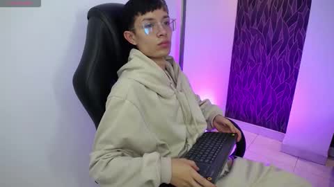 David online show from February 18, 12:58 pm