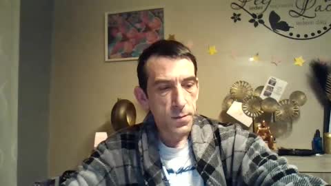 Snapshot of skinnybigcock2 chatting on January 4, 6:19 am SkinnyBigCock2 online show from January 4, 6:19 am