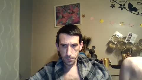 Snapshot of skinnybigcock2 chatting on February 2, 6:26 am SkinnyBigCock2 online show from February 2, 6:26 am