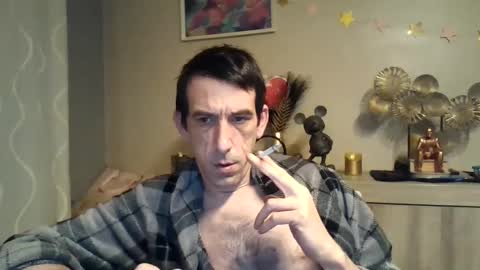 Snapshot of skinnybigcock2 chatting on February 24, 4:38 am SkinnyBigCock2 online show from February 24, 4:38 am