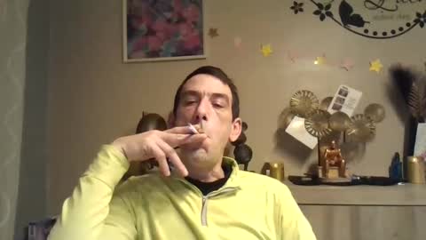 Snapshot of skinnybigcock2 chatting on January 6, 3:31 am SkinnyBigCock2 online show from January 6, 3:31 am