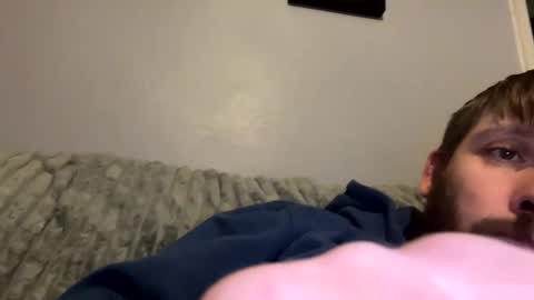 Snapshot of skuzzy25 chatting on January 13, 11:06 pm skuzzy25 online show from January 13, 11:06 pm