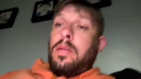 Snapshot of skuzzy25 chatting on September 26, 3:32 pm skuzzy25 online show from September 26, 3:32 pm