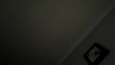 Snapshot of skuzzy25 chatting on February 14, 7:17 am skuzzy25 online show from February 14, 7:17 am