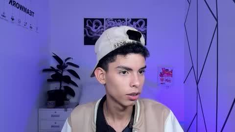 Daniel online show from November 28, 9:16 pm